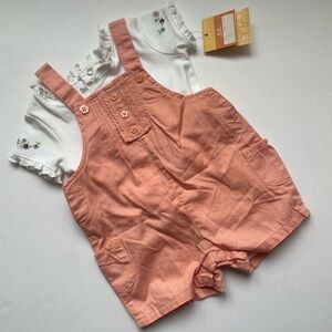 NWT- baby girls 2 piece outfit 0-3 months